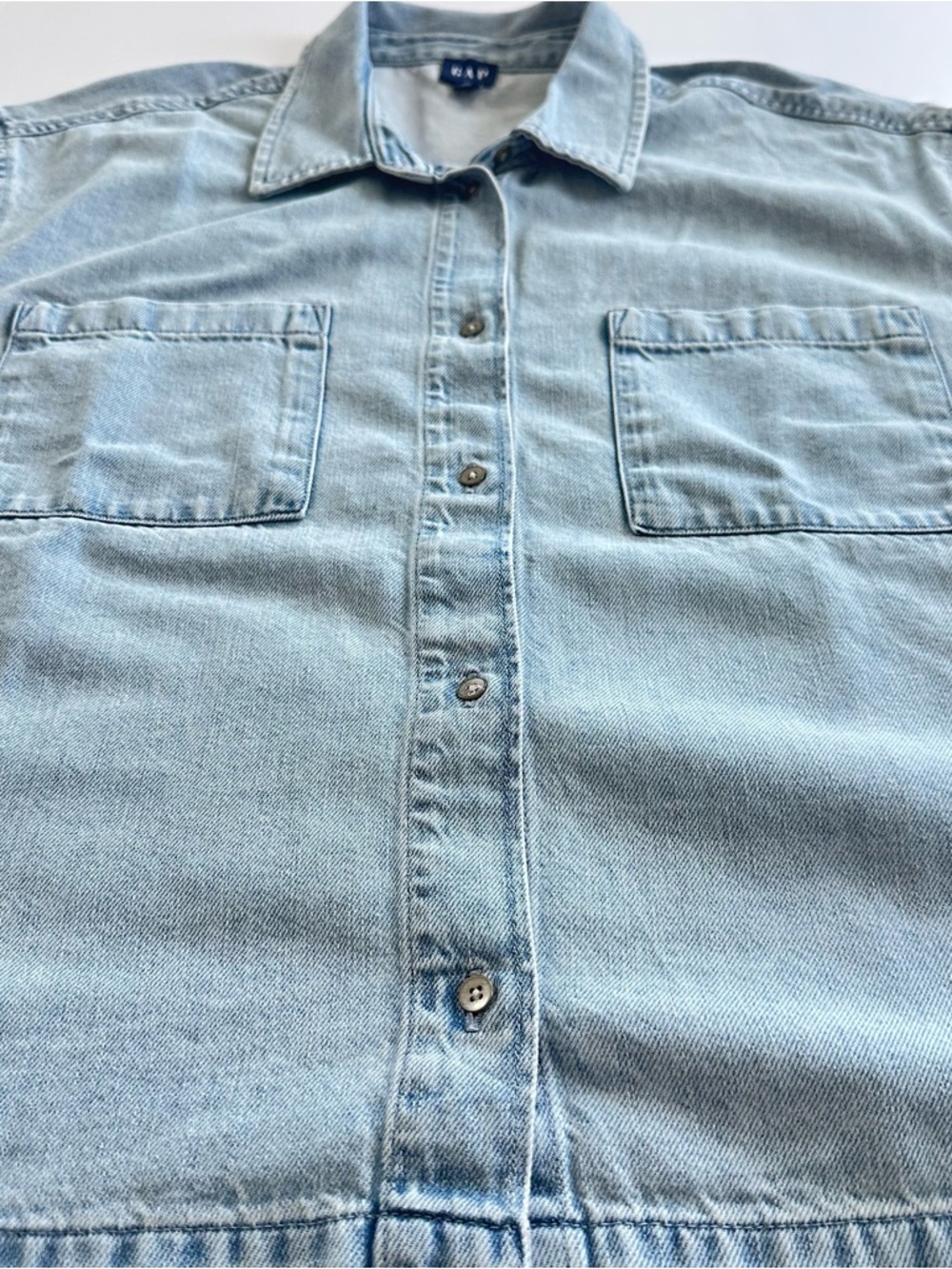 GAP UltraSoft Cropped Denim Shirt in Light Wash | XLT | NWOT - Picture 6 of 7